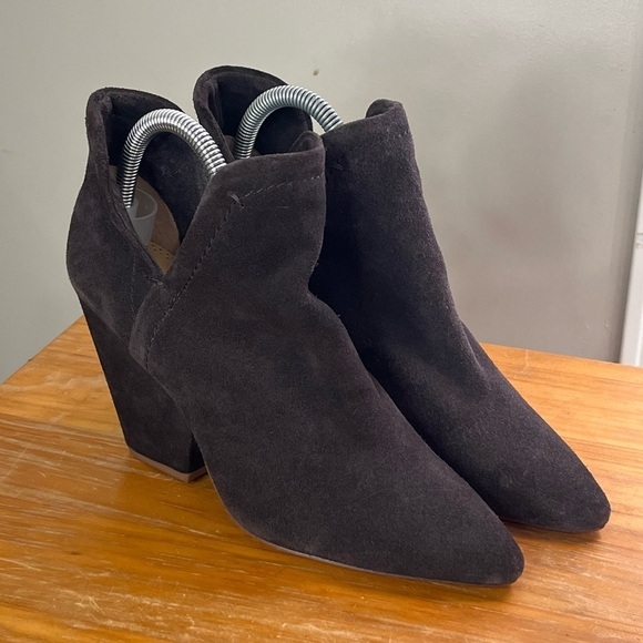 Splendid Cheryl Pointed Toe Suede Ankle Bootie - Picture 2 of 13